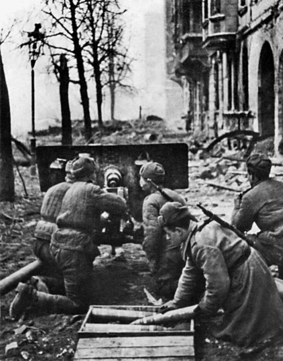 1945. Последний круг ада. Флаг над Рейхстагом
