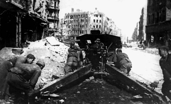 1945. Последний круг ада. Флаг над Рейхстагом