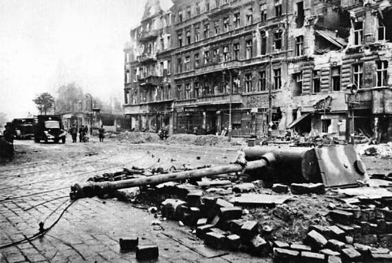 1945. Последний круг ада. Флаг над Рейхстагом