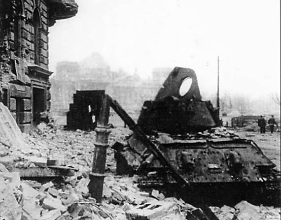 1945. Последний круг ада. Флаг над Рейхстагом