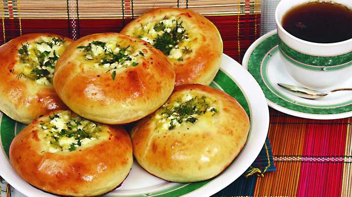 Ватрушки с сыром и чесноком рецепт